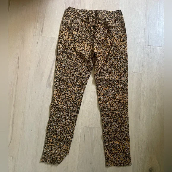 WHO WHAT WEAR Cheetah Print Pants - Picture 3 of 5